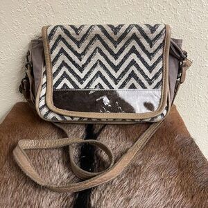 Myra Bag Chevron Cowhide Shoulder Handbag Crossbody Western Bag Aztec‎ Cowgirl